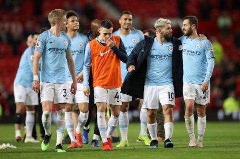 “举重之乡”托举生命重量 一份特殊“伴手礼”递出城市暖心名片（举重名城托起生命之重 一份别样伴手礼传递城市温度）