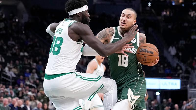 记者：除非大规模卖人，否则曼联不太可能继续追求多纳鲁马（记者称：若不大规模清洗阵容，曼联难以继续追逐多纳鲁马）