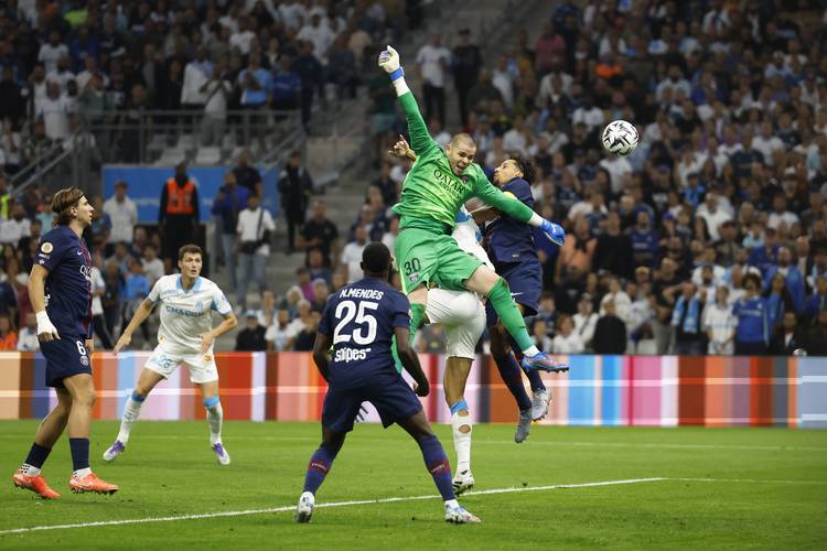 普利希奇平均64分钟进1球，五大联赛进球5+球员中仅次于凯恩（普利希奇每64分钟打入一球，五大联赛5球以上球员中效率仅次凯恩）