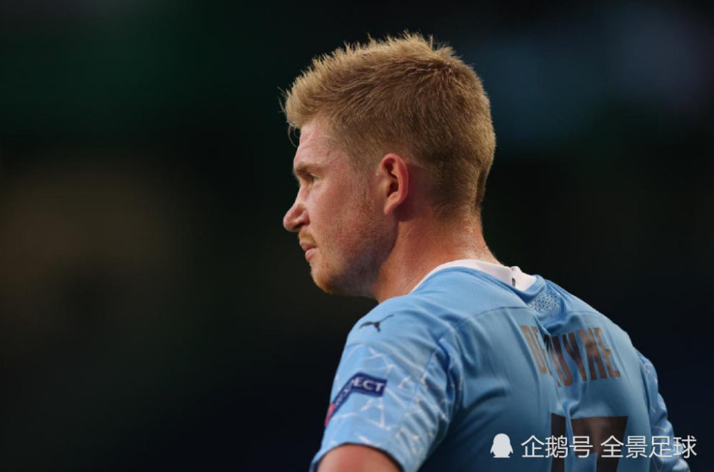 某球星再次进入本轮最佳阵容（某球星再度入选本轮最佳阵容）