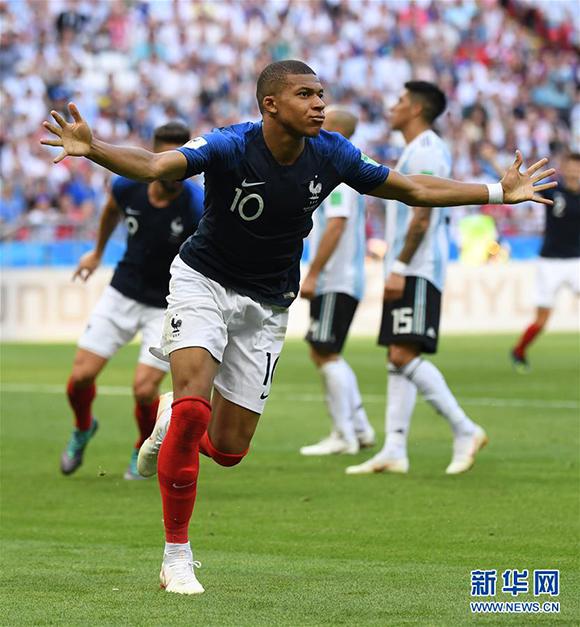 罗马诺：雷恩方面视雅凯为非卖品，但阿森纳依然对其抱有兴趣（罗马诺：雷恩将雅凯列为非卖，阿森纳仍有意）