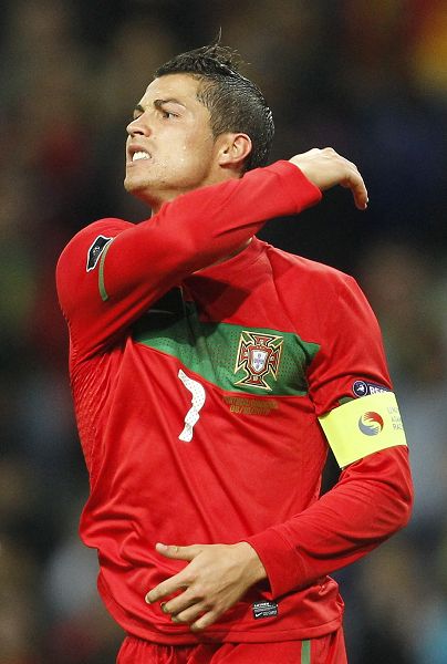 埃尔林·哈兰德还需要多少个进球才能超越克里斯蒂亚诺·罗纳尔多在英超联赛中的进球总数？（哈兰德距超越C罗英超进球数还差多少球？）