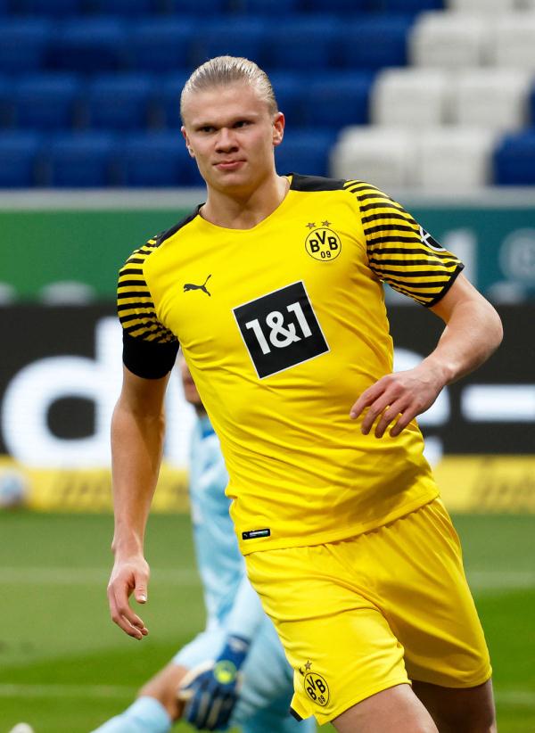 博主透露：塞鸟踢完亚冠将返回巴西，达万已经返回巴西治伤了（据博主消息：塞鸟亚冠后返巴西，达万已回巴西养伤）