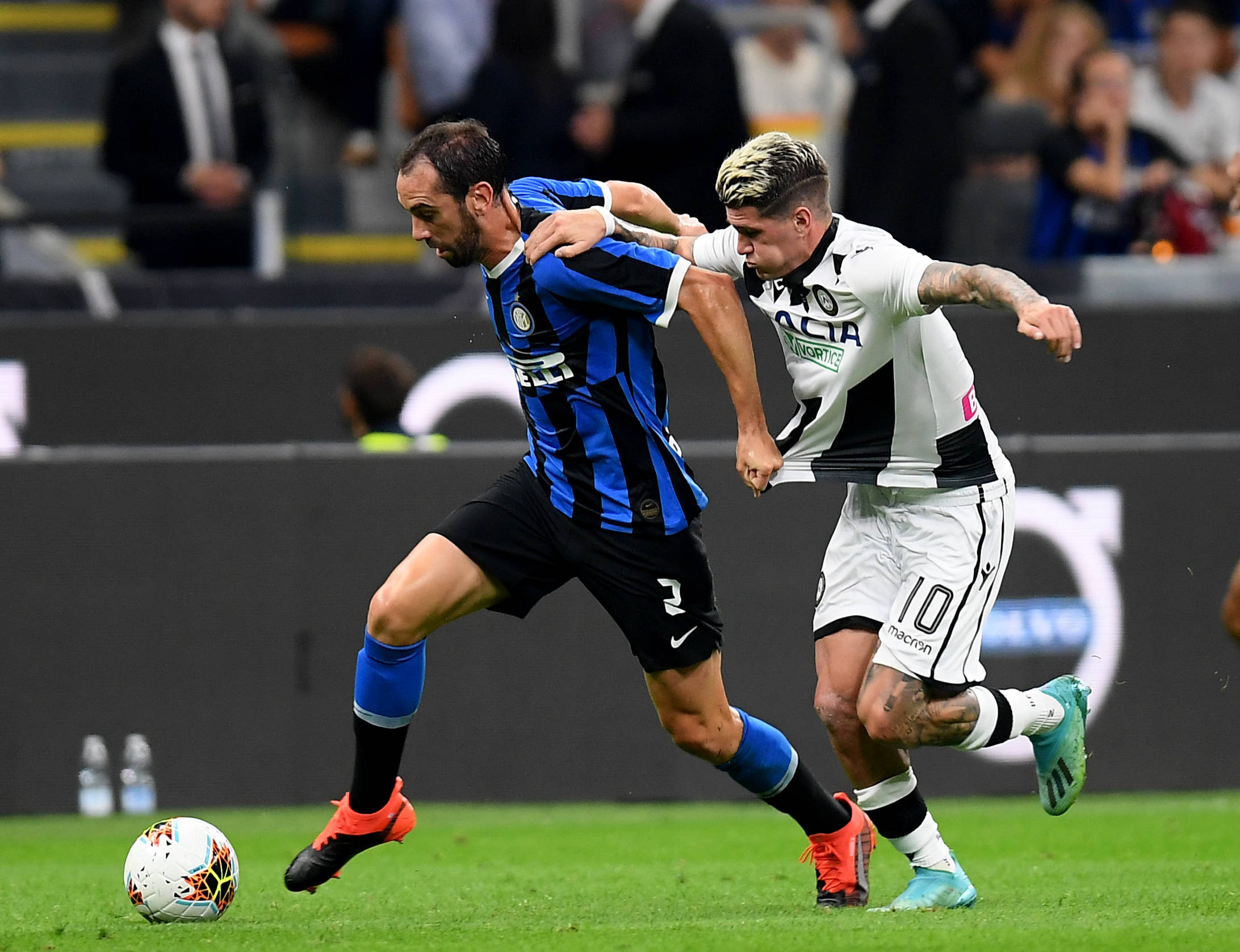 阿斯：西甲视听版权竞标即将截止，招标结果将影响俱乐部生存（阿斯报：西甲视听版权竞标进入尾声，结果关乎各俱乐部生存）