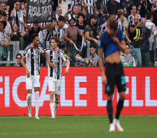 《在场外》视频栏目｜从北京女足夺冠说起（《在场外》视频栏目：从北京女足登顶聊起）