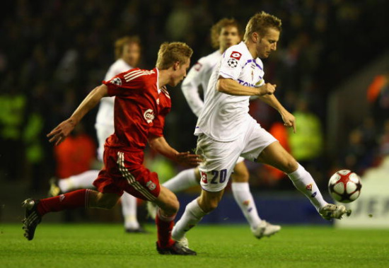 意甲三分制时代以来，米兰前14轮拿超过30分最终都排名前三（自意甲实行三分制以来，米兰前14轮积分超30分的赛季最终全部跻身前三）