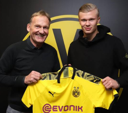 申京今日训练后接受采访（申京今日训练结束后接受采访）