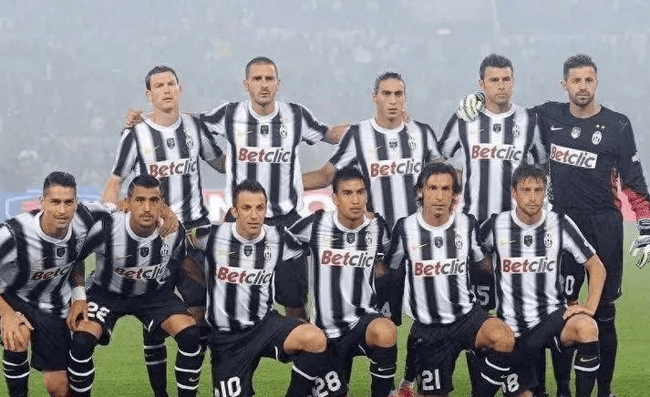 TA：从荆棘中走出坚实一步，德国队晋级之路亦是信心重建之路（TA：冲破荆棘迈出稳健一步，德国队的晋级之路亦是信心重塑之旅）