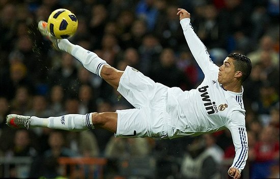 官方：拜仁后卫莱默尔当选2025奥地利年度最佳球员（官宣：拜仁后卫莱默尔荣膺2025年奥地利足球先生）