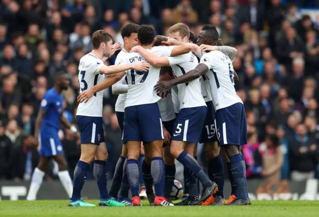 东体：亚国联最早28年落地，中国足球躺平恐将耽搁一代球员（亚国联最快2028年落地，中国足球若继续躺平恐耽误一代球员）