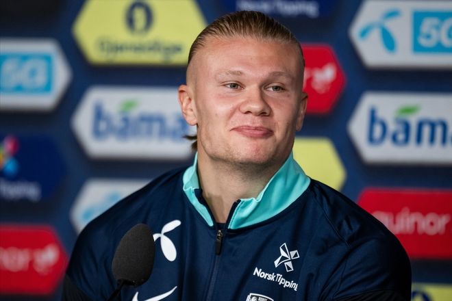 梅开二度，弗格森成为第3位代表意大利球队欧战进球的爱尔兰人（连中两元！弗格森成为第三位以意大利俱乐部身份在欧战破门的爱尔兰球员）